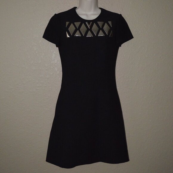 NWOT Sz 34 US 0 XS Louis Vuitton Black Short Sleeve Metal Plaque Shift Dress